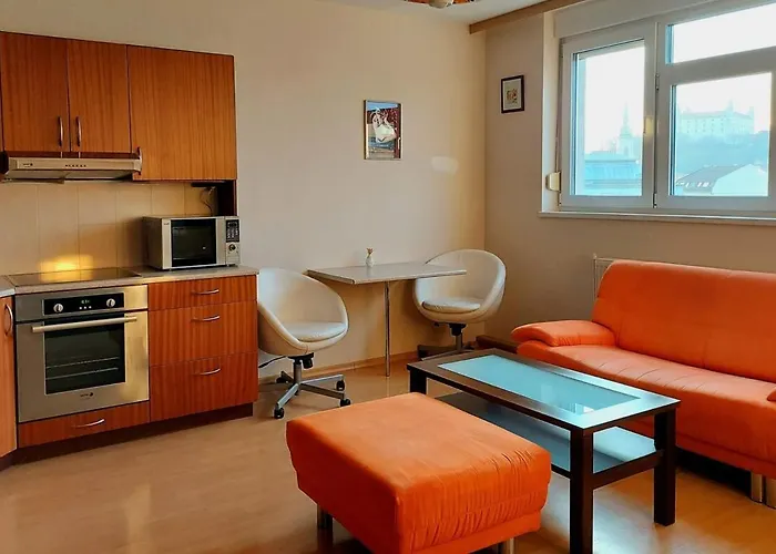 Cozy 1 Bed Floor In The Old Town Apartman *
