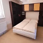 Cozy 1 Bed Floor In The Old Town 公寓 布拉迪斯拉发