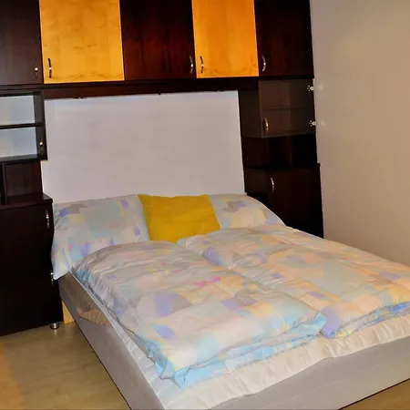 Cozy 1 Bed Floor In The Old Town Διαμέρισμα Μπρατισλάβα